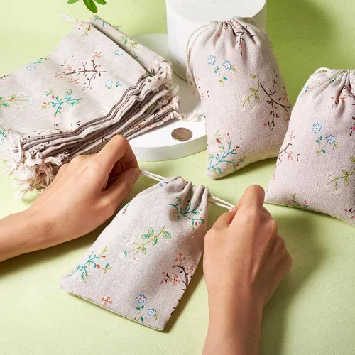 Miniatura 3 de KISSITTY 50 bolsas con cordón impreso con patrón de flores, bolsas de embalaje de regalo, bolsas de almacenamiento de tela para regalos de joyería