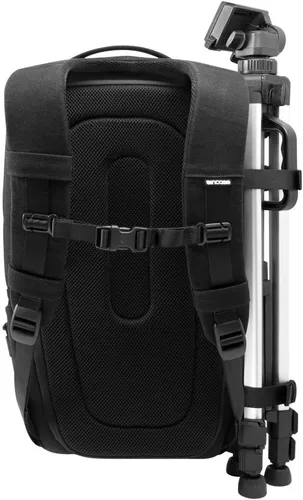 Miniatura 9 de Incase Mochila DSLR con nailon 840D duradero, bolsa para cámara resistente a la intemperie de 26 litros diseñada para fotógrafos y videógrafos