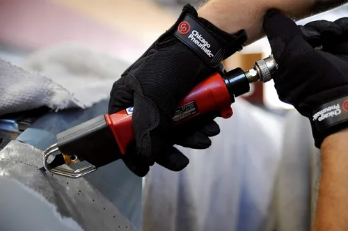 Miniatura 3 de Chicago Pneumatic CP7901K - Kit - Sierra de aire alternativa, 10000 golpes por minuto, Taller de carrocería automotriz, Proyectos de mejoras