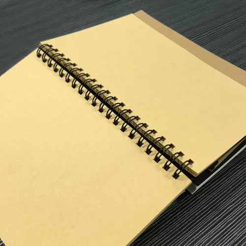 Miniatura 5 de ZAYOIZY Cuaderno de bocetos en espiral sin forro, de papel de estraza para dibujar a lápiz, garabatos, bocetos, cubierta negra, página