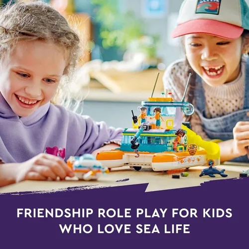 Miniatura 2 de LEGO Friends Barco de Rescate Marítimo 41734 - Juego de juguetes de construcción para niños y niñas a partir de 7 años que aman el mar, incluye 4