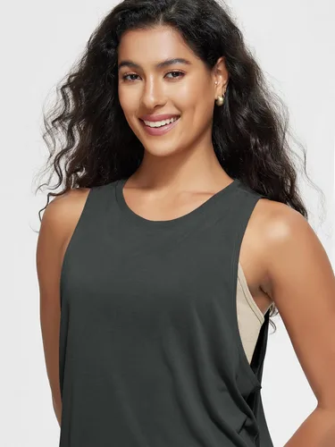 Miniatura 5 de ODODOS Paquete de 3 camisetas sin mangas sueltas para mujer, camisetas sin mangas para gimnasio, atletismo, entrenamiento, camisetas de yoga
