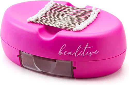 Beaditive Cojín magnético con cajón – Fuerte soporte magnético para coser – 50 pines de acolchado de cabeza de vidrio incluidos – Elegante Fucsia