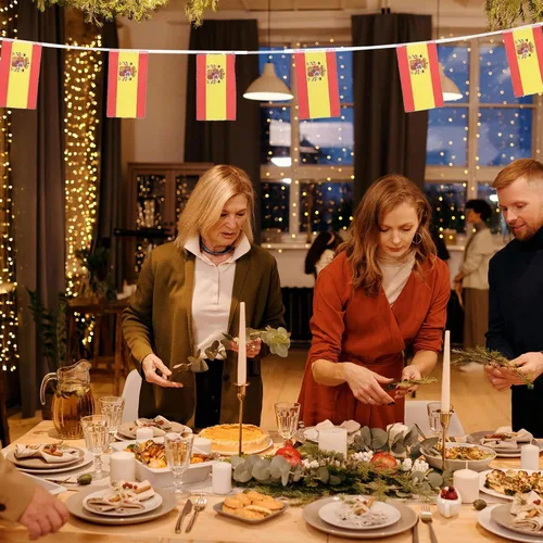 Miniatura 4 de Bandera de España Bandera española, pequeñas banderas de cuerda de España Mini banderas de España, utilizadas para eventos deportivos escolares