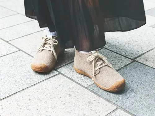 Miniatura 7 de KEEN Women's Mosey Chukka Mid Height Upcylced Ankle Boots