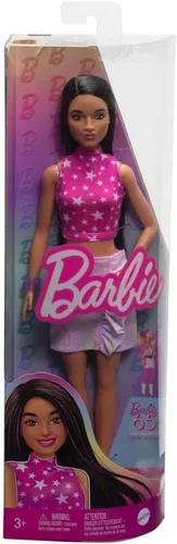 Miniatura 6 de Muñeca Barbie Fashionistas #215 con pelo liso negro, top estampado de estrellas rosas y falda iridiscente, juguete coleccionable del 65 aniversario
