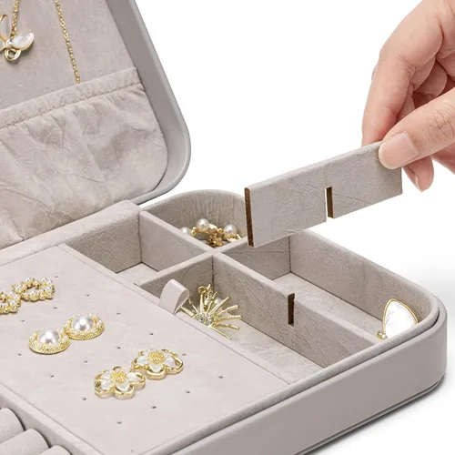 Miniatura 8 de Vlando Joyero de viaje para mujer, caja organizadora de joyas de cuero portátil para collares, aretes, anillos, pulseras, tamaño pequeño, regalos