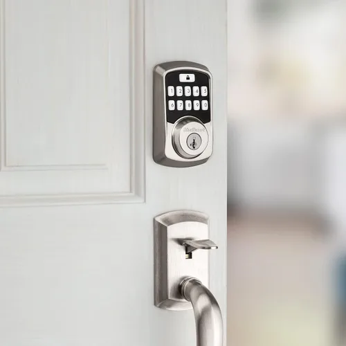 Miniatura 3 de Kwikset 99420-003 Aura - Cerradura de puerta con teclado programable Bluetooth con seguridad SmartKey, Negro Hierro