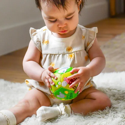 Miniatura 2 de HABA Pelota suave para bebé, tiempo boca abajo y juego sensorial, pelota de juego infantil de 4.5 pulgadas, ideal para gatear, para bebés de 6 meses