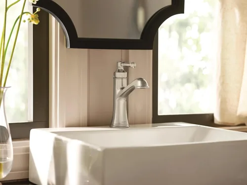 Miniatura 2 de Moen 6803BN Dartmoor - Grifo para lavabo de baño con una sola manija con placa opcional, níquel cepillado, 1 unidad (paquete de 1)