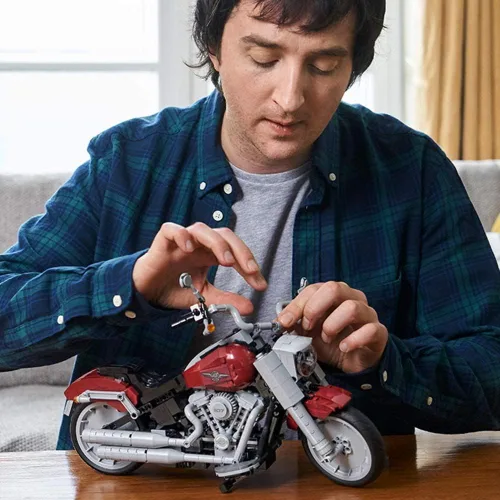 Miniatura 6 de LEGO Creator Expert Harley-Davidson Fat Boy 10269 Kit de construcción (1,023 piezas)