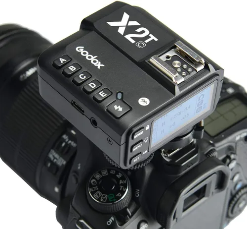Miniatura 8 de Godox Transmisor inalámbrico X2T-C TTL, 1/8000s HSS, conexión Bluetooth, 5 botones de grupo separados, rueda de control reubicada, nuevo bloqueo