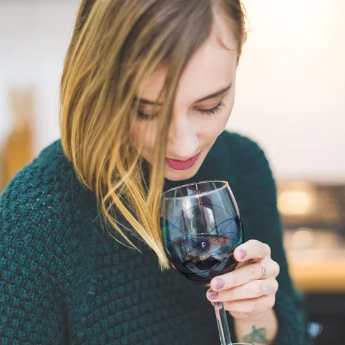 Miniatura 5 de Bezrat Juego de 2 copas de vino tinto, copa de vino pintada a mano, artículos esenciales para bebidas, 11 pulgadas de alto, vaso grande para amantes