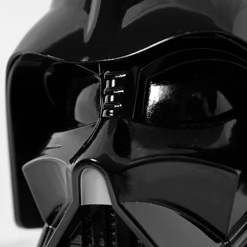 Miniatura 5 de Tostadora de Star Wars Darth Vader de Uncanny Brands con halo: se ilumina y hace sonidos de sable láser