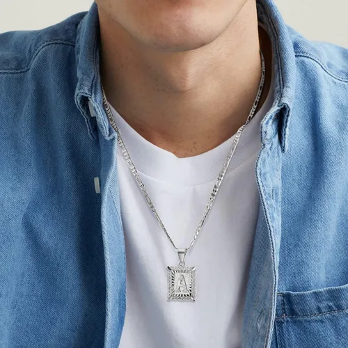 Miniatura 2 de KissYan Collar Figaro con dije y letra inicial para hombres y mujeres collar chapado en oro de 18 quilates con dije de monograma cuadrado letras