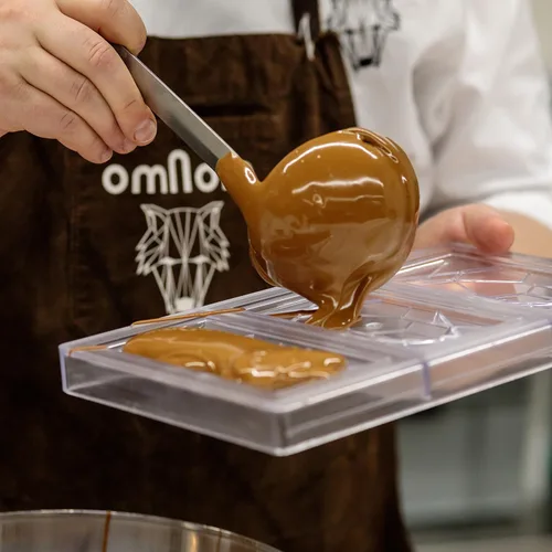 Miniatura 7 de OmNom Café + Leche Chocolate islandés de grano a barra de OMNOM CHOCOLATE REYKJAVIK Paquete de caja Barra de 10 x 2.12 oz