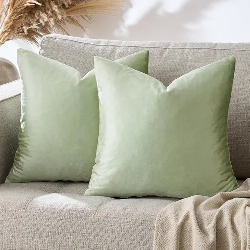 Miniatura 82 de GIGIZAZA Fundas de Almohada Decorativas de Tiro 20 x 20, Juego de 2 Fundas de Almohada Suaves Verde Bosque de Terciopelo, Decoración de Navidad