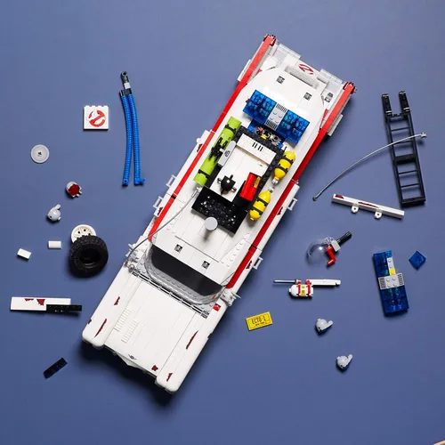 Miniatura 6 de LEGO Icons Ghostbusters ECTO-1 - Juego de construcción para adultos, hombres y mujeres, a partir de 18 años, modelo de coche coleccionable