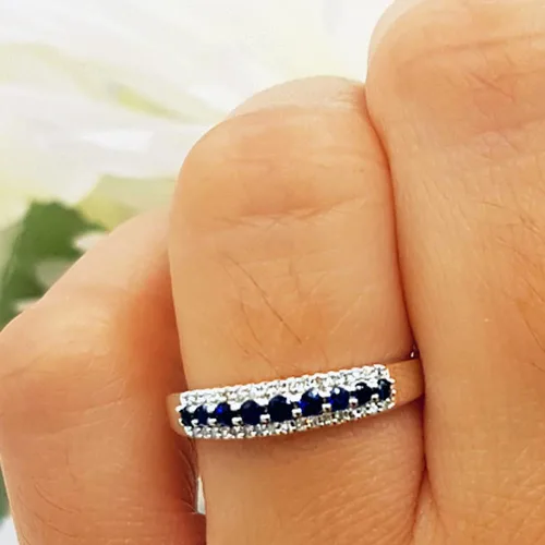 Miniatura 3 de Dazzlingrock Collection Anillo de boda apilable para mujer con piedras preciosas redondas y diamantes blancos redondos Oro blanco de 10 quilates