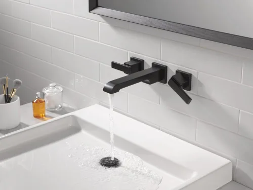 Miniatura 2 de Delta Ara - Grifo de baño de montaje en pared de 2 orificios, llave de fregadero de baño negro mate para tocador, negro mate, T3567LF-BLWL