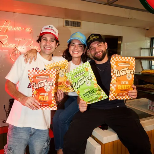 Miniatura 6 de WAVERS by Doughbrik's Snacks, Sabor Extra Queso Bolsa de 4.5 oz, Textura Crujiente y Crocante Aperitivo Perfecto para Cualquier Momento Hecho