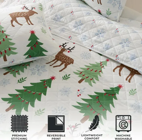 Miniatura 4 de Great Bay Home Juego de edredón navideño de 3 piezas con fundas de almohada. Colcha cubrecama reversible con patrón navideño. Colección Holly Ciervo