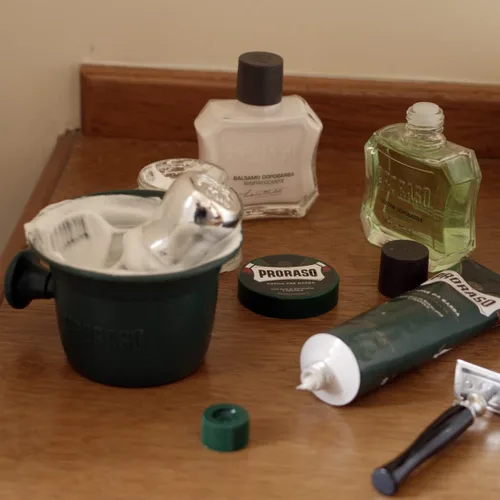 Miniatura 5 de Proraso Crema de afeitar refrescante para hombres