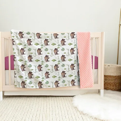 Miniatura 5 de Manta de bebé personalizada, nombre personalizado con diseño de animales del bosque, manta de felpa suave con respaldo punteado de doble capa