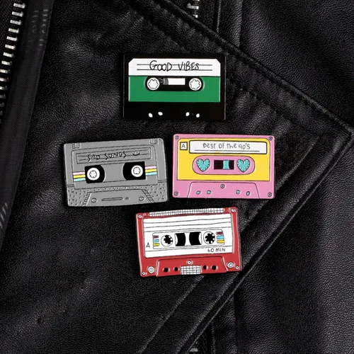 Miniatura 4 de Juego de pines esmaltados de anime, divertidos broches para mochila, chaqueta, ropa, insignias de solapa de dibujos animados, botones estéticos a