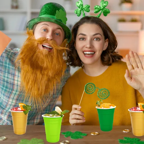 Miniatura 7 de Whaline 60 vasos de plástico para el Día de San Patricio de 16 onzas, vasos desechables de oro verde para fiestas irlandesas, suministros de fiesta