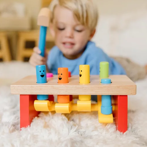 Miniatura 7 de Melissa & Doug, juguete de taller de madera con maza, Banca golpeada, Multicolor