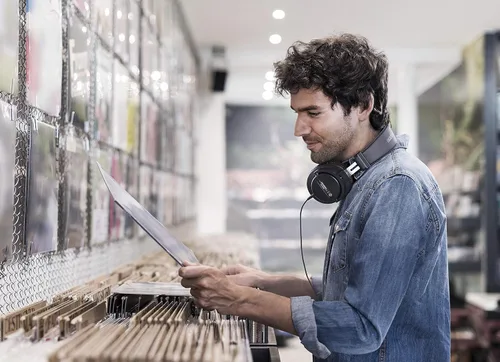 Miniatura 2 de Audio-Technica ATH-PRO5XBK - Auriculares profesionales con monitor de DJ dinámico, con respaldo cerrado, color negro