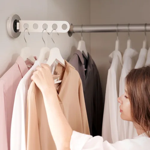 Greatim - Colgador de pared para colgar ropa de pared, colgador de ropa plegable montado en la pared, organizador de armario que ahorra espacio,
