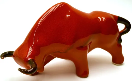 Miniatura 12 de Toro de escultura de cerámica hecho a mano y pintado a mano. Figura decorativa (tamaño pequeño 9.45 x 5.51 x 3.94 pulgadas) (negro mate)