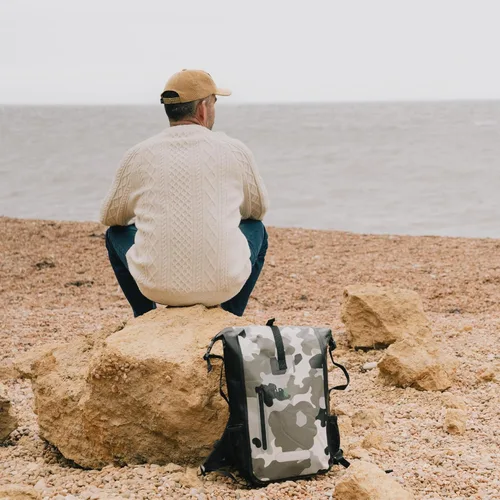 Miniatura 2 de COR Surf Mochila Impermeable de Bolsa Seca con Funda Acolchada para Portátil de 25L y 40L Paquete Enrollable de Servicio Pesado, Camuflaje, 25 L