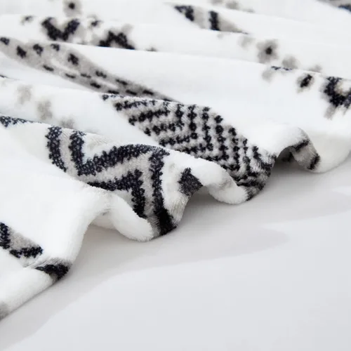 Miniatura 4 de Wrangler - Manta, Ropa de Cama de Felpa Super Suave, Manta para Sofá o Cama Inspirada en Yellowstone (Ruta de Diamantes Negra, 50" x 70")