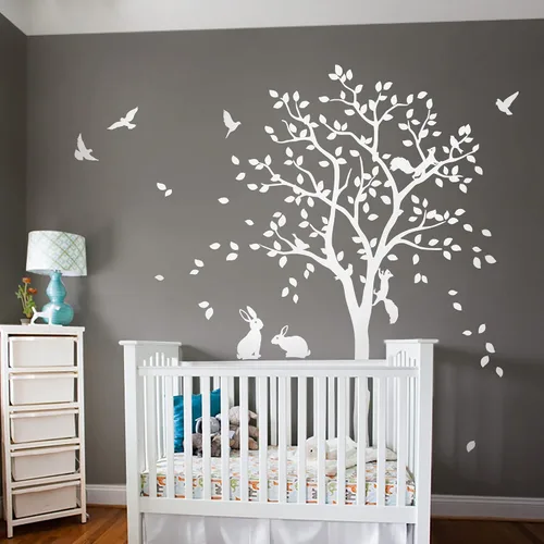 Adhesivo decorativo de pared de árbol grande con pájaros, ardillas y conejos, conejos, decoración de guardería 095 (todo blanco)