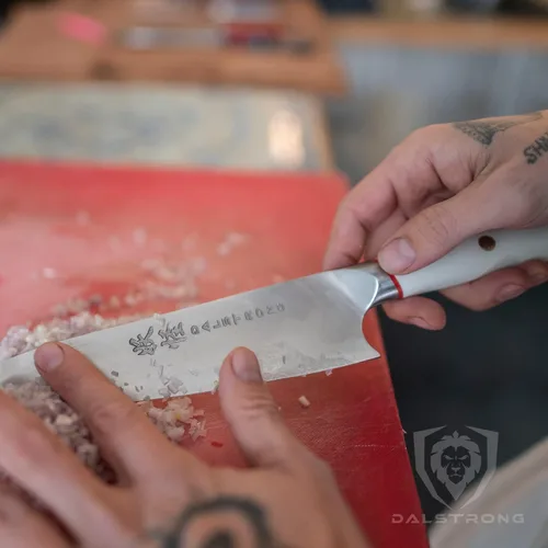 Miniatura 9 de Cuchillo de Chef Dalstrong - 8 pulgadas - Serie Phantom - Cuchillo de Cocina de Acero Japonés AUS8 de Alto Carbono - Mango G10 Blanco - Cuchillo