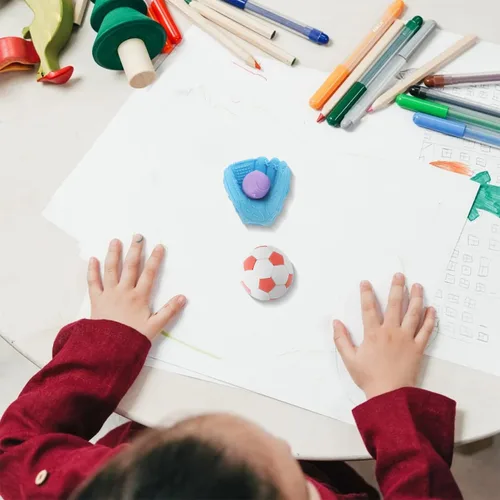 Miniatura 7 de NUOBESTY Creative Sports Erasers - Juego de 50 borradores de goma para fútbol, baloncesto, mini papelería para niños, recuerdos de fiesta