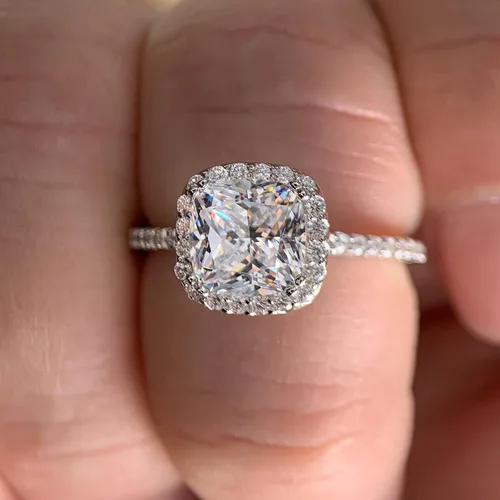 Miniatura 2 de HAFEEZ CENTER Anillos de compromiso de moissanita VVS con halo flotante de micropave de corte cojín de 2.5 quilates para mujer