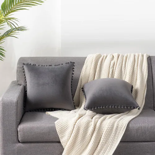 Miniatura 5 de DEZENE Fundas de almohada 18x18 gris oscuro: Paquete de 2 fundas de almohada decorativas cuadradas de terciopelo suave con pompones para decoración
