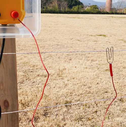 Miniatura 7 de FenceMate Cargador de valla eléctrico alimentado por batería de 0.5 J hasta 10 millas para contener aves de corral, ganado, esgrimista para proteger