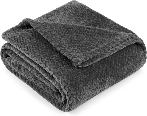 Miniatura 16 de PAVILIA - Manta de forro polar suave y sólida de color negro para sofá, mantas ligeras y mullidas y cálidas para cama, manta de franela mullida