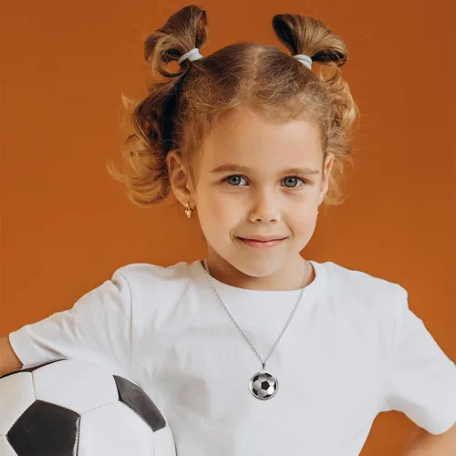 Miniatura 5 de Happy Kisses Collar giratorio de pelota de fútbol para niñas amantes del fútbol Colgante "Just A Girl With Goals" Regalo perfecto para mamás