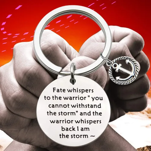 Miniatura 7 de FEELMEM Llavero con texto en inglés "I am The Storm Destino Whispers to The Warrior