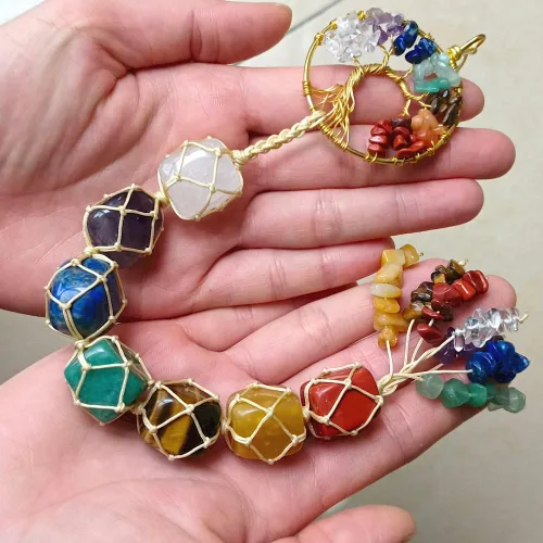 Miniatura 3 de Árbol de la vida hecho a mano con 7 piedras de chakras, cristales curativos, adorno colgante para decoración del hogar A-estilo 1