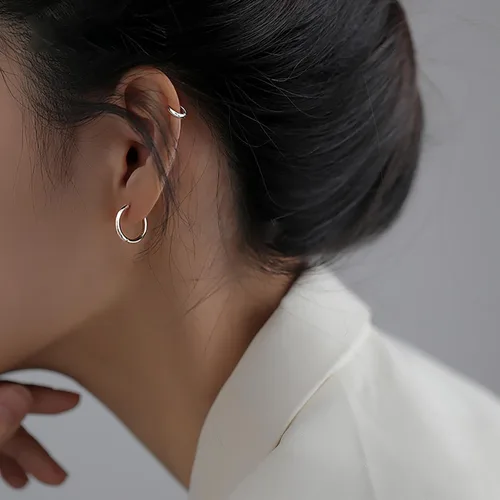 Miniatura 2 de Reffeer Aretes de aro redondos pequeños de plata de ley 925 para mujeres, adolescentes, aretes de aro minimalistas