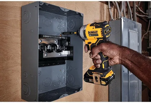 Miniatura 2 de DEWALT Destornillador de impacto ATOMIC 20V MAX*, inalámbrico, compacto, 1/4 pulgadas, solo herramienta (DCF809B)