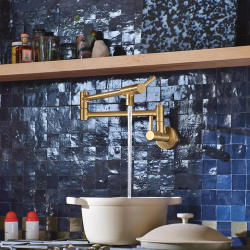 Miniatura 7 de Moen Grifo de Montaje en Pared Moderno de Oro Cepillado con Brazo de Oscilación Plegable, Grifo de Cocina de Estufa de Doble Junta, S665BG