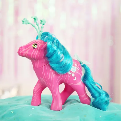 Miniatura 5 de My Little Pony Clásicos - Ponis Celestiales - Aurora - Figura de Juego Coleccionable Retro de 4 Pulgadas, Ideal para Niños, Niños Pequeños, Adultos